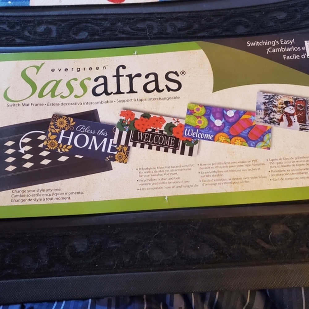 Door mat with frames